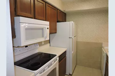 17401 Red Oak Drive #104, Houston, TX 77090 - Photo 6