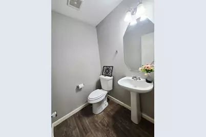 1011 Larks Trace Lane, Houston, TX 77090 - Photo 14