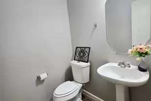 1011 Larks Trace Ln, Houston, TX 77090 - Photo 14