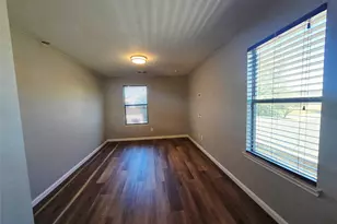 1011 Larks Trace Ln, Houston, TX 77090 - Photo 16