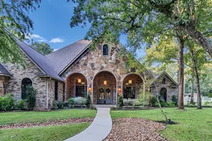 15632 Queen Victoria Ct, Montgomery, TX 77316 - Photo 2