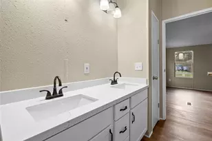 12902 Indian Ridge Dr, Dayton, TX 77535 - Photo 20