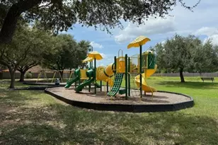 501 Valley Brook Dr, La Porte, TX 77571 - Photo 18