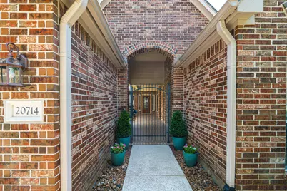 20714 Flora View Court, Spring, TX 77379 - Photo 4