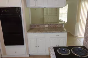 2735 Manila Ln, Houston, TX 77043 - Photo 10