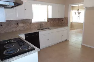 2735 Manila Ln, Houston, TX 77043 - Photo 8