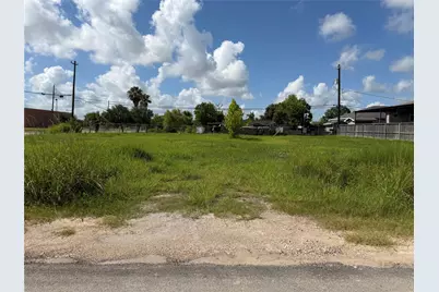 4950 Almeda School Road, Rosharon, TX 77583 - Photo 2