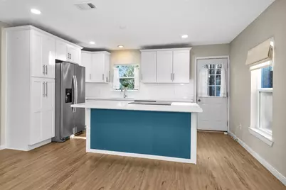 221 Carrell Street, Tomball, TX 77375 - Photo 14