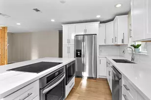 221 Carrell St, Tomball, TX 77375 - Photo 16