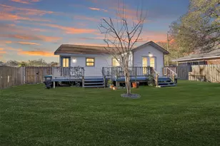 221 Carrell St, Tomball, TX 77375 - Photo 2