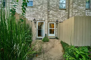 2816 Holly Hall St, Houston, TX 77054 - Photo 2