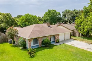 8819 Stone Brook Ln, Houston, TX 77040 - Photo 2