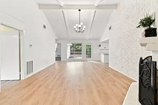 8819 Stone Brook Ln, Houston, TX 77040 - Photo 6