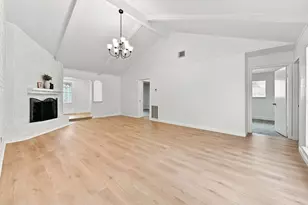8819 Stone Brook Ln, Houston, TX 77040 - Photo 8