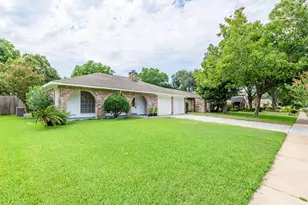 8819 Stone Brook Ln, Houston, TX 77040 - Photo 2