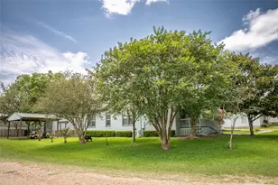 401 N Colorado St, Burton, TX 77835 - Photo 30