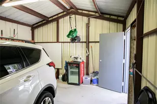 401 N Colorado St, Burton, TX 77835 - Photo 24