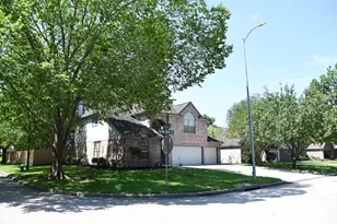 1622 Sandy Park Dr, Kingwood, TX 77339 - Photo 2