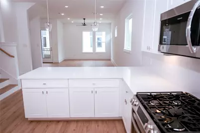 6728 Peerless Street #E, Houston, TX 77021 - Photo 14