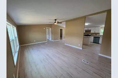 16423 Trenda Court, Conroe, TX 77306 - Photo 4