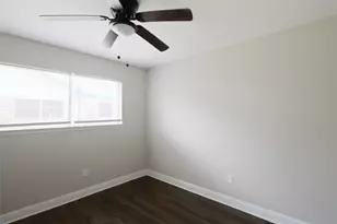 2106 Rose Rd, Pearland, TX 77581 - Photo 16