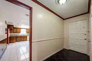 9318 Benning Dr, Houston, TX 77031 - Photo 8