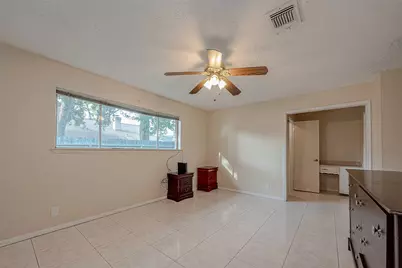 9318 Benning Drive, Houston, TX 77031 - Photo 22