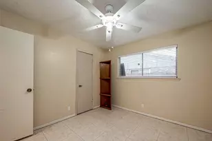 9318 Benning Dr, Houston, TX 77031 - Photo 36