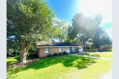 817 Washington Street, Columbus, TX 78934 - Photo 2