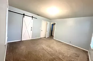 817 Washington St, Columbus, TX 78934 - Photo 8