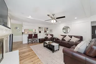 13 Woodhaven Wood Dr, The Woodlands, TX 77380 - Photo 14