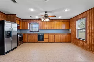 36 Pierce Rd, Huntsville, TX 77320 - Photo 14