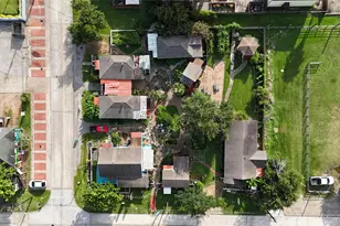 507 8th St, Kemah, TX 77565 - Photo 46