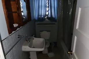 604 Juarez St, Lockhart, TX 78644 - Photo 6