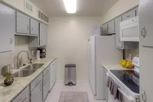 845 Augusta Dr, Houston, TX 77057 - Photo 4