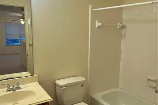 8711 April Arbor Ct, Houston, TX 77031 - Photo 18