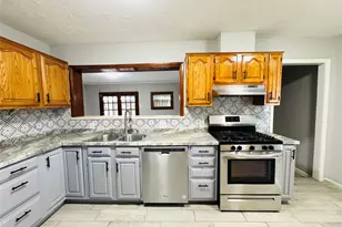 7905 Turquoise Ln, Houston, TX 77055 - Photo 10