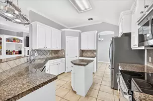 15217 Main Royal Dr, Corpus Christi, TX 78418 - Photo 2