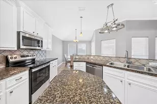 15217 Main Royal Dr, Corpus Christi, TX 78418 - Photo 14