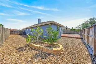 15217 Main Royal Dr, Corpus Christi, TX 78418 - Photo 6