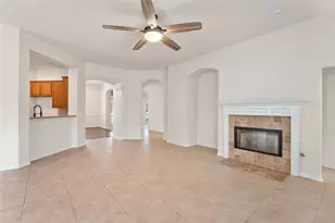 18634 Summercliff Ln, Tomball, TX 77377 - Photo 8