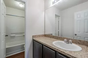 14942 Hidalgo Valley Ln, Houston, TX 77090 - Photo 16