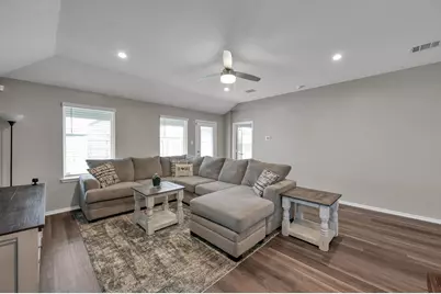 319 Chateau Bay Lane, Crosby, TX 77532 - Photo 12
