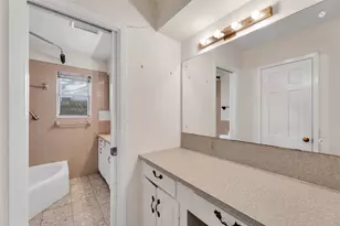 12466 Kimberley Ln, Houston, TX 77024 - Photo 30