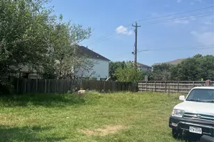 7050 Inwood Park Dr, Houston, TX 77088 - Photo 1