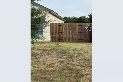 620 W Sheldon Avenue, Thrall, TX 76578 - Photo 20