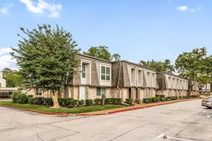 12633 Memorial Dr, Houston, TX 77024 - Photo 20
