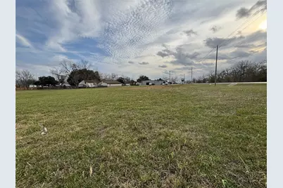 2802 N Richmond, Wharton, TX 77488 - Photo 6