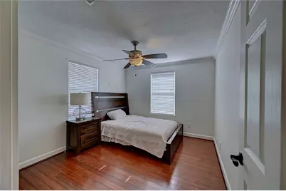 2012 Forest Hill Boulevard, Houston, TX 77023 - Photo 44