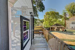 2012 Forest Hill Blvd, Houston, TX 77023 - Photo 34